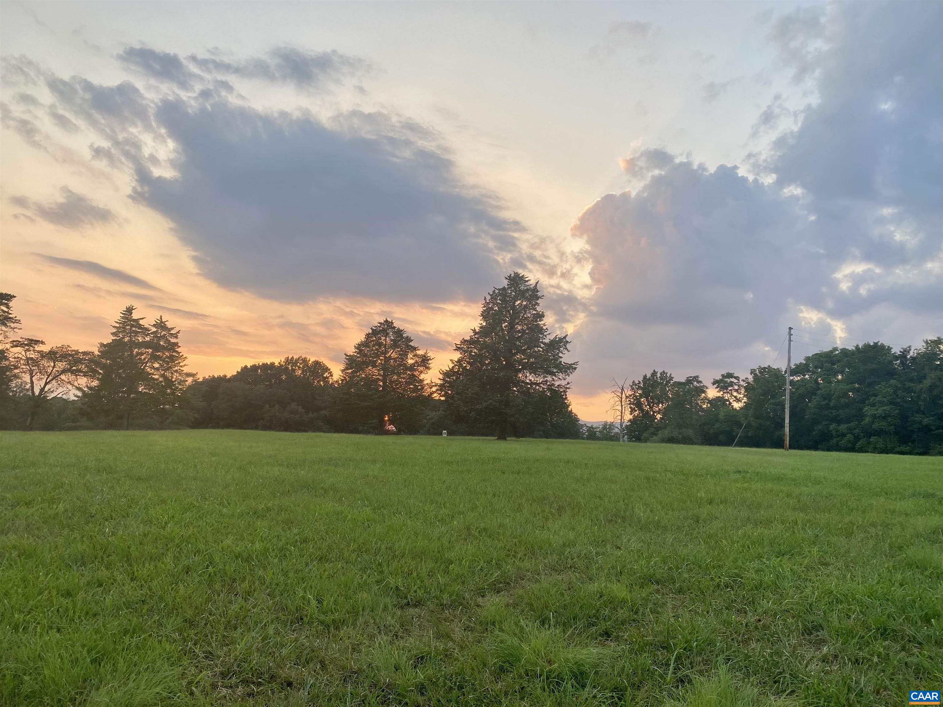 695 Patrick Henry Highway Amherst, VA 24521 - Photo 15 of 16 a view of a big yard with a house