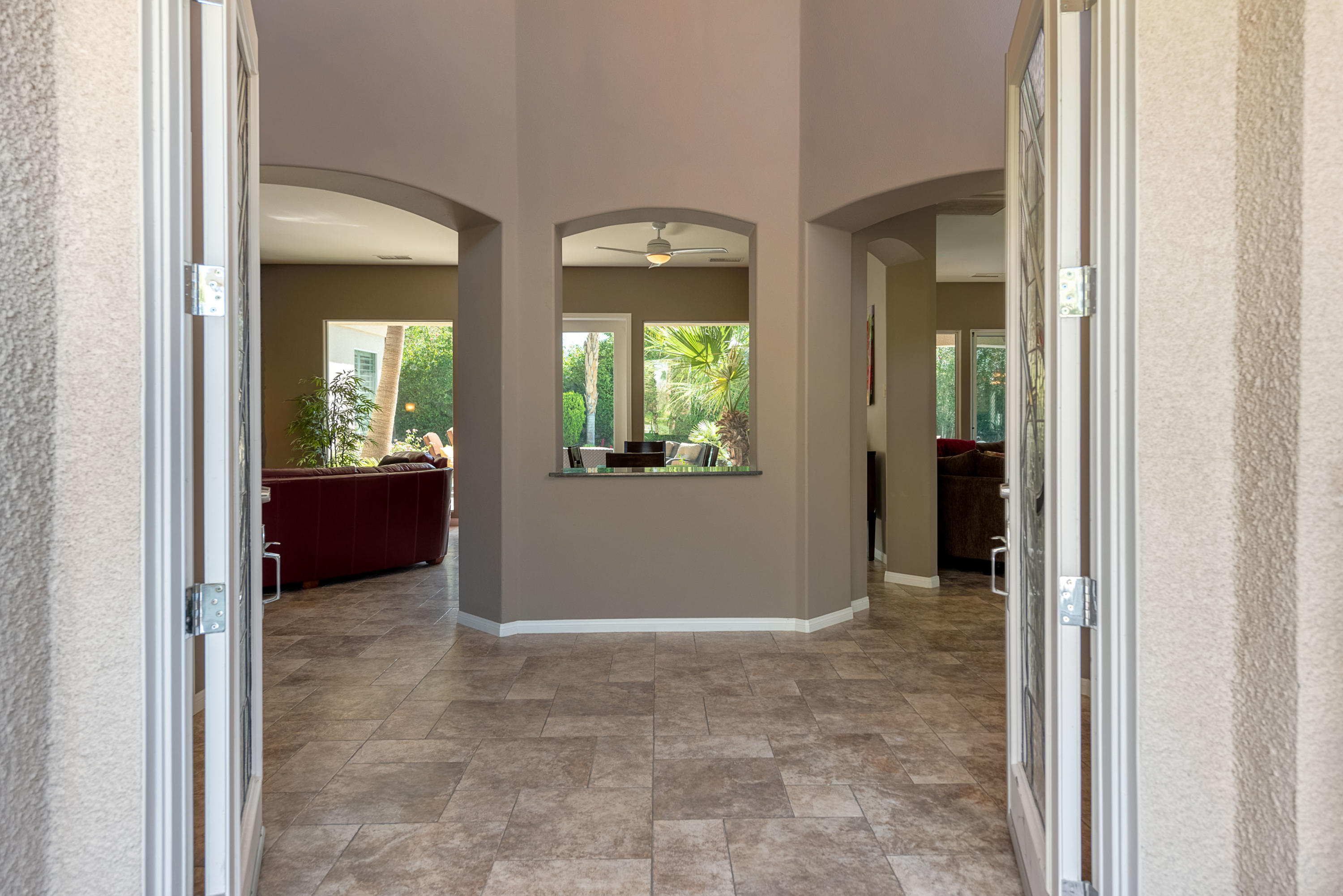 8 Bollinger Road Rancho Mirage, CA 92270 - Photo 5 of 62 8 Bollinger - Foyer 1