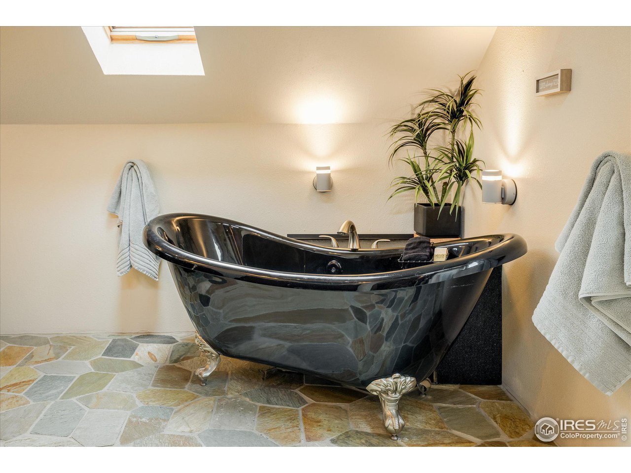 6067 Magnolia Road Nederland, CO 80466 - Photo 19 of 40 Gallery Image 19