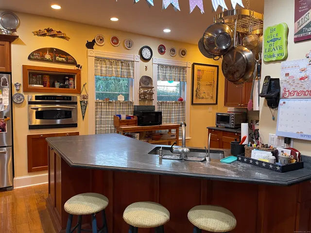 $4,500 | 126 East Avenue, New Canaan, CT 06840