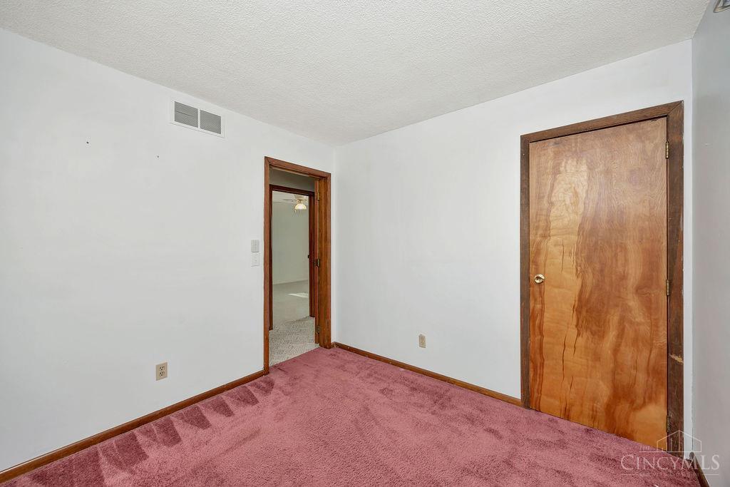 712 West Taylor School Road Hamilton, OH 45013 - Photo 23 of 47