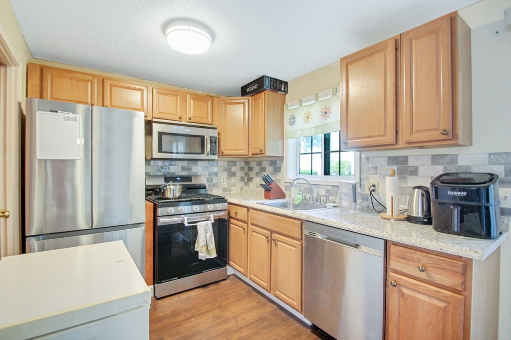 945 Riverside Drive, Unit 16D Methuen, MA 01844 - Photo 10 of 20 Gallery Image 10