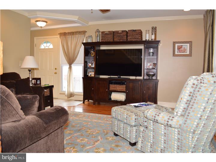827 Hood Road Swarthmore, PA 19081 - Photo 12 of 25 Living Room