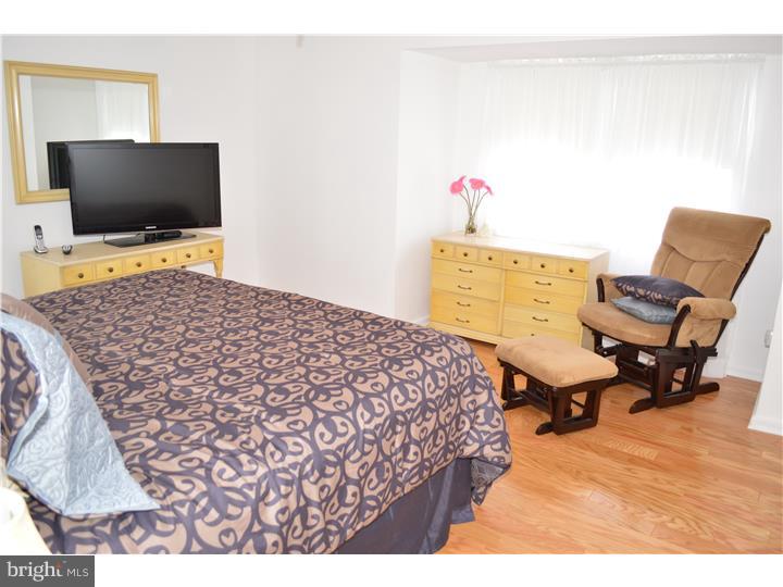 827 Hood Road Swarthmore, PA 19081 - Photo 17 of 25 Bedroom - Main