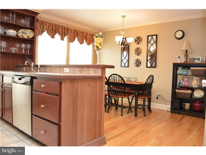 827 Hood Road Swarthmore, PA 19081 - Photo 6 of 25 Kitchen
