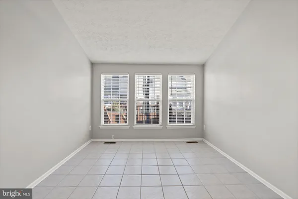 $2,800 | 5030 Finsbury Road, Rosedale, MD 21237