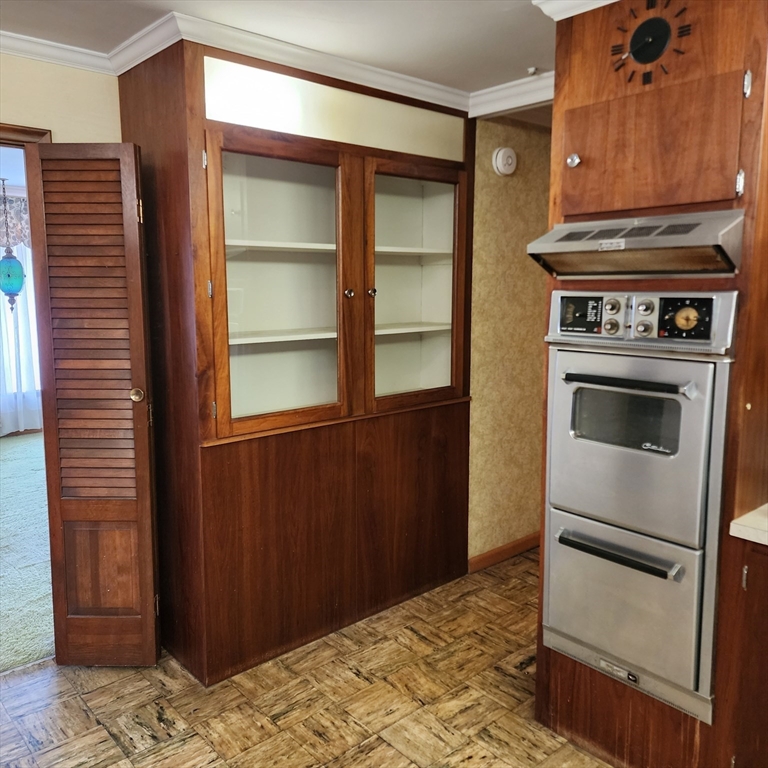 183 Lebanon Hill Road Southbridge, MA 01550 - Photo 10 of 40 a kitchen with a stove and a refrigerator