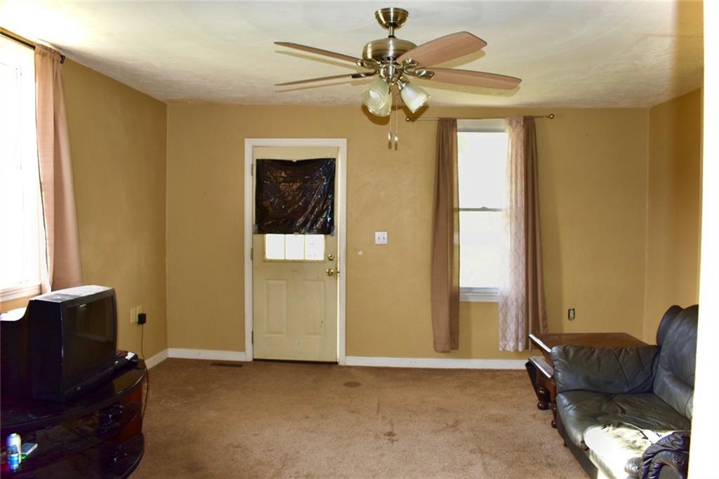 938 Venetia Road Venetia, PA 15367 - Photo 8 of 20 Gallery Image 8