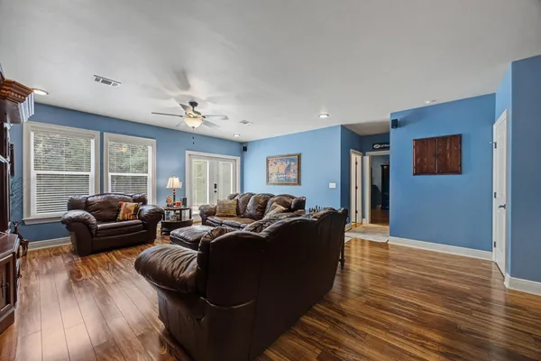 $828,997 | 584 Falcon Trail, Niceville, FL 32578