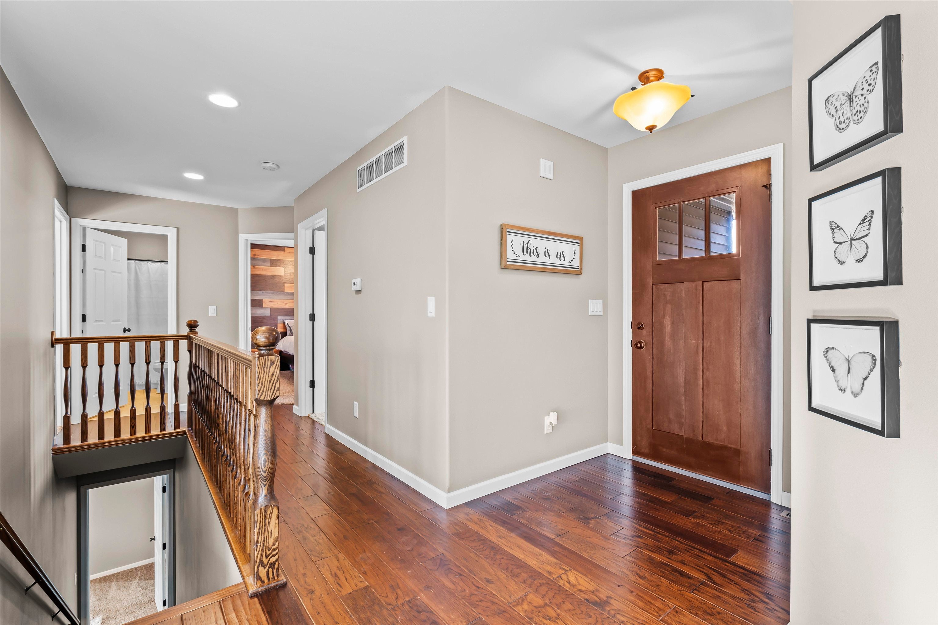 860 Marisa Ridge Dubuque, IA 52001 - Photo 2 of 30 Gallery Image 2