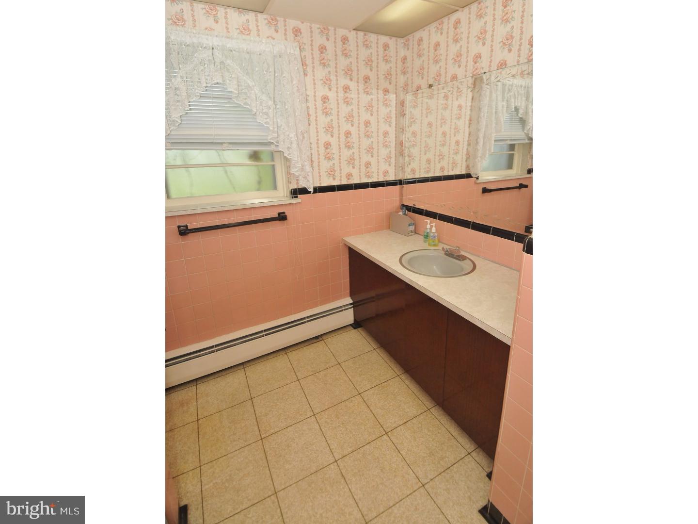 1327 Rosebud Road Southampton, PA 18966 - Photo 10 of 15 Bathroom