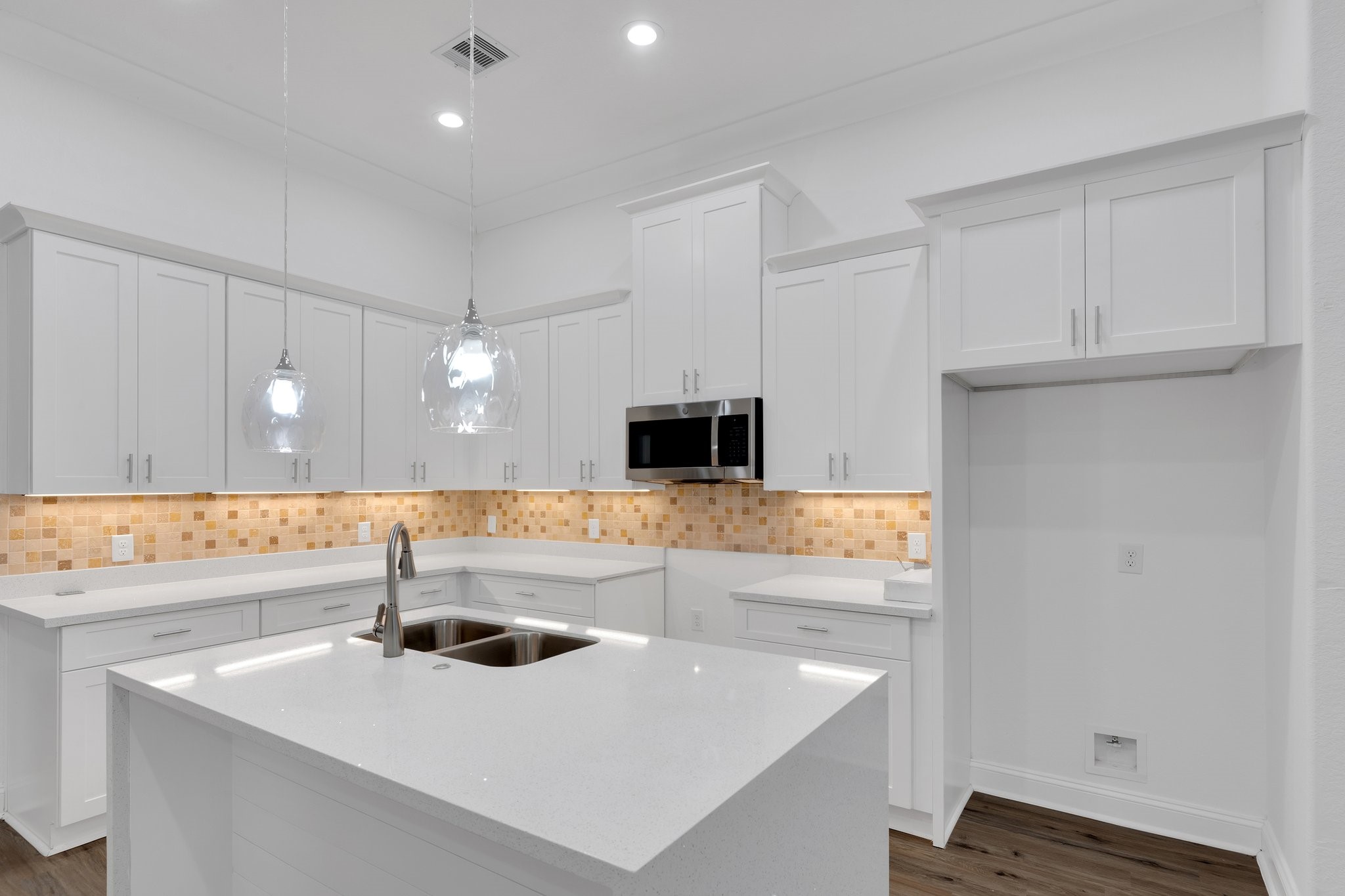 7315 Iwo Jima Road, Unit B Houston, TX 77033 - Photo 14 of 33