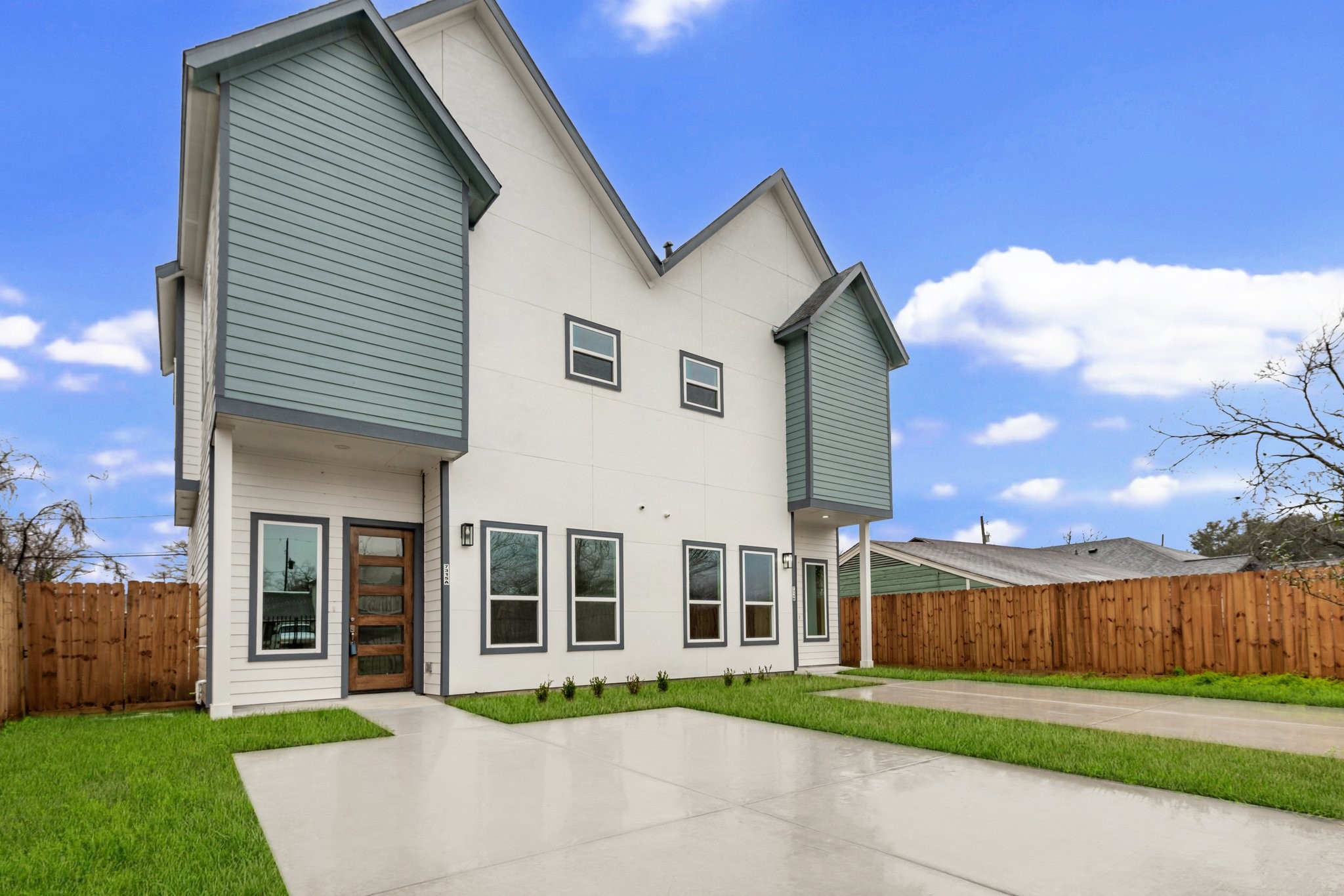 7315 Iwo Jima Road, Unit B Houston, TX 77033 - Photo 2 of 33