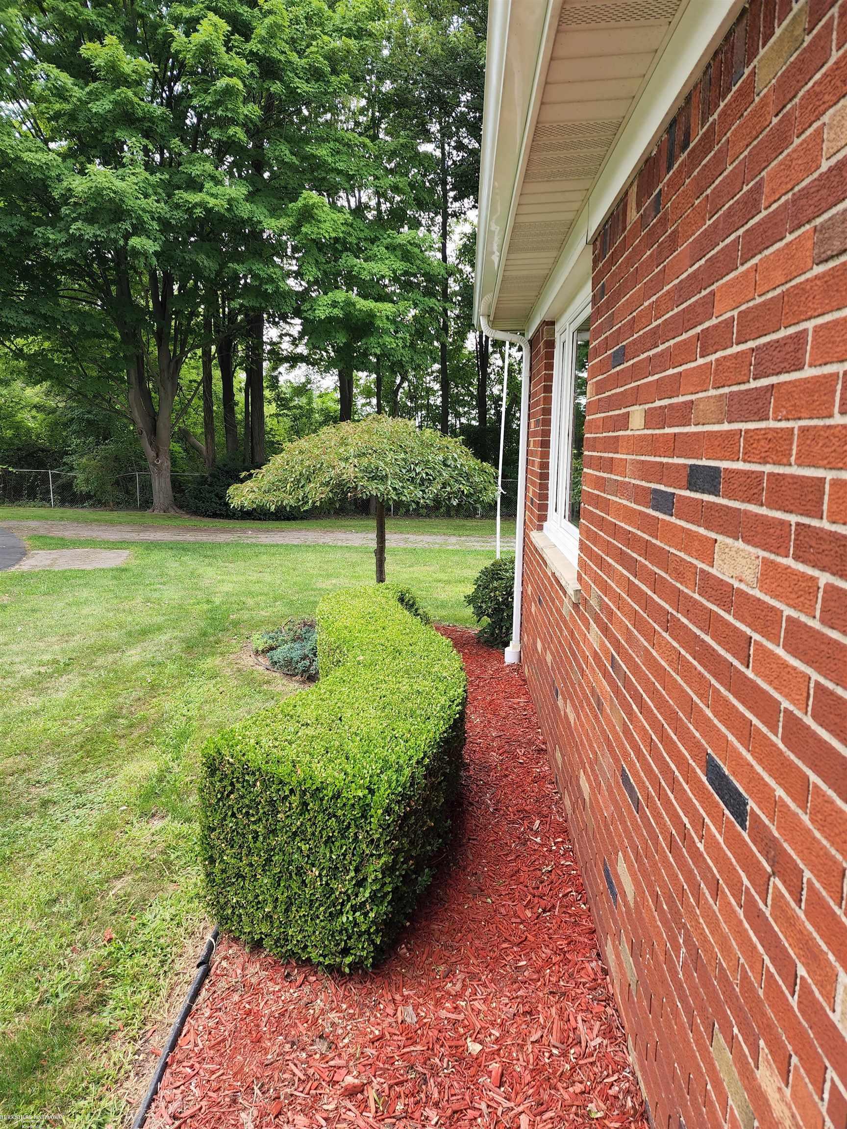 67920 Romeo Plank Road Ray, MI 48096 - Photo 10 of 65