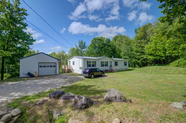 $300,000 | 4 Jam Hill Road, Oxford, ME 04270
