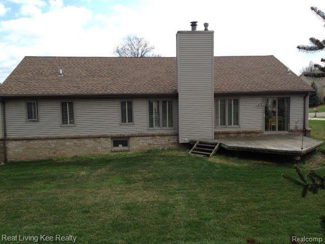891 Augusta Drive Rochester, MI 48309 - Photo 18 of 22 Rear