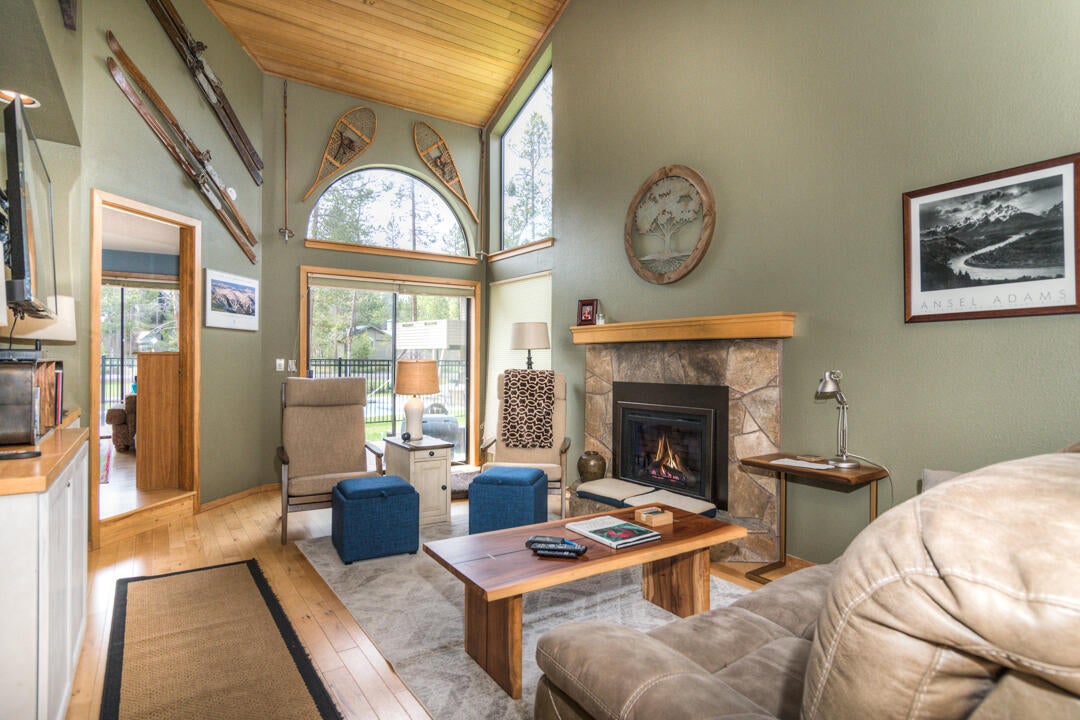 17710 West West Core Road, Unit 6 Sunriver, OR 97707 - Photo 11 of 27 Fairway Village Ln 6 (18 of 37)