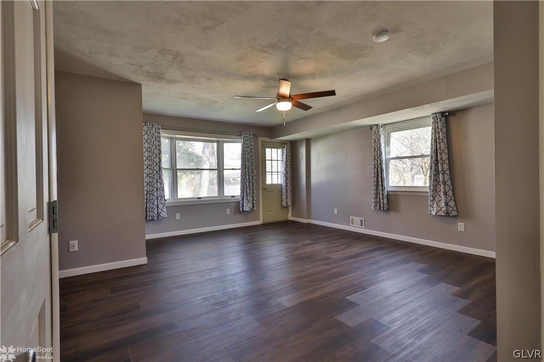 2428 Nottingham Road Bethlehem, PA 18017 - Photo 18 of 31 Family Room