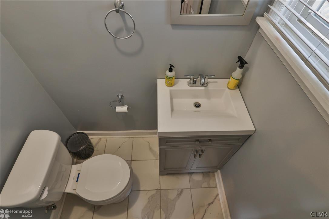 2428 Nottingham Road Bethlehem, PA 18017 - Photo 21 of 31 1/2 bath off Family Room
