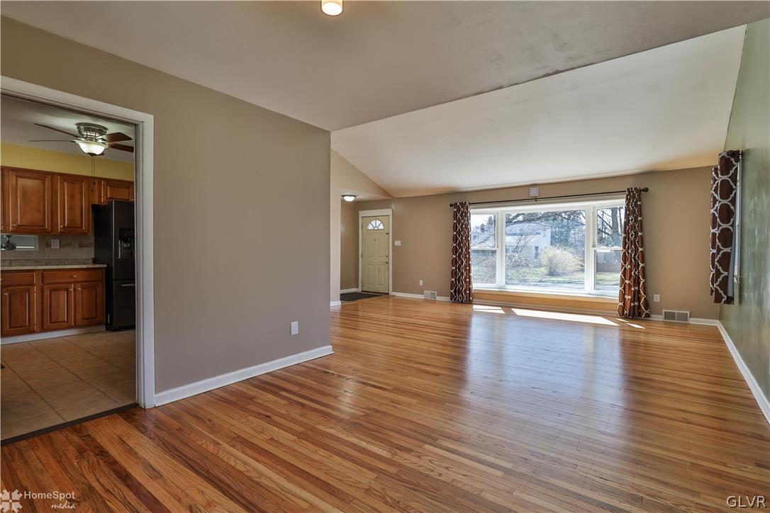 2428 Nottingham Road Bethlehem, PA 18017 - Photo 8 of 31 Gallery Image 8