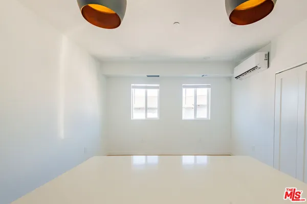 $3,254 | 2602 Carnegie Lane, Unit 6, Redondo Beach, CA 90278