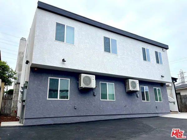 $3,254 | 2602 Carnegie Lane, Unit 6, Redondo Beach, CA 90278