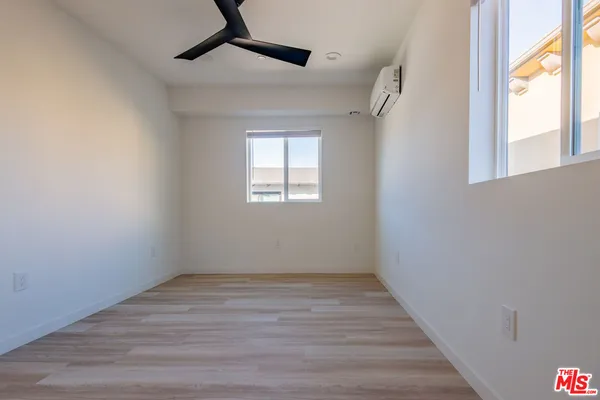$3,254 | 2602 Carnegie Lane, Unit 6, Redondo Beach, CA 90278