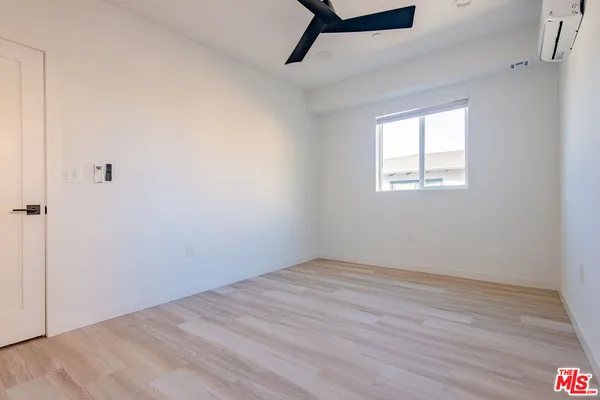 $3,254 | 2602 Carnegie Lane, Unit 6, Redondo Beach, CA 90278