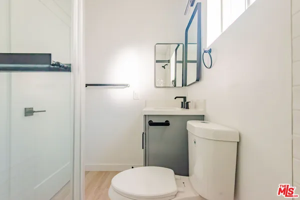 $3,254 | 2602 Carnegie Lane, Unit 6, Redondo Beach, CA 90278