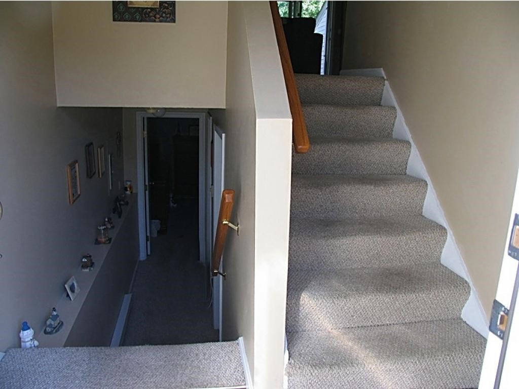 881-1 Mammoth Road, Unit 401 Manchester, NH 03104 - Photo 18 of 21