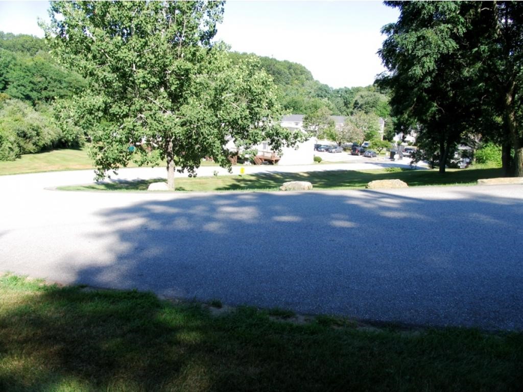 881-1 Mammoth Road, Unit 401 Manchester, NH 03104 - Photo 6 of 21