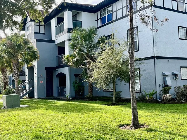 a house view with a outdoor space