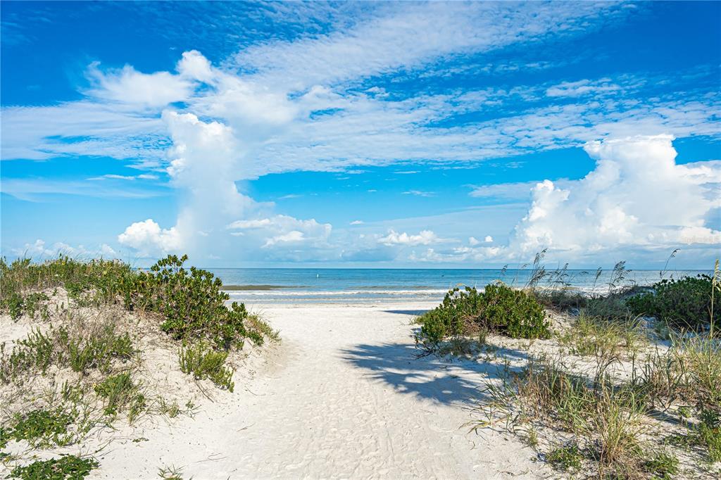 900 Gulf Boulevard, Unit 702 Indian Rocks Beach, FL 33785 - Photo 33 of 52