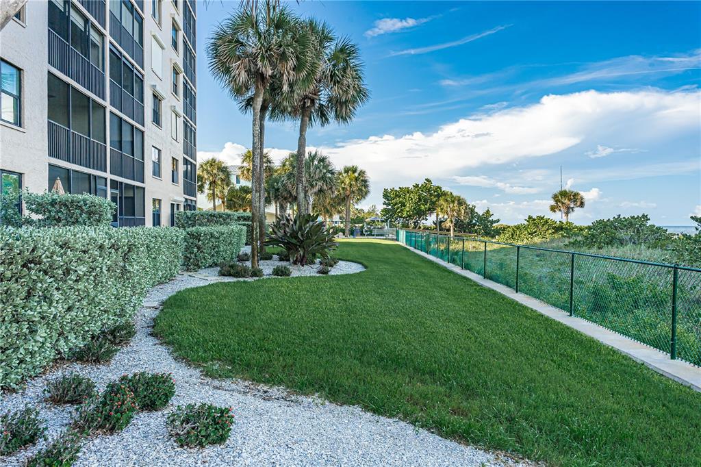 900 Gulf Boulevard, Unit 702 Indian Rocks Beach, FL 33785 - Photo 37 of 52
