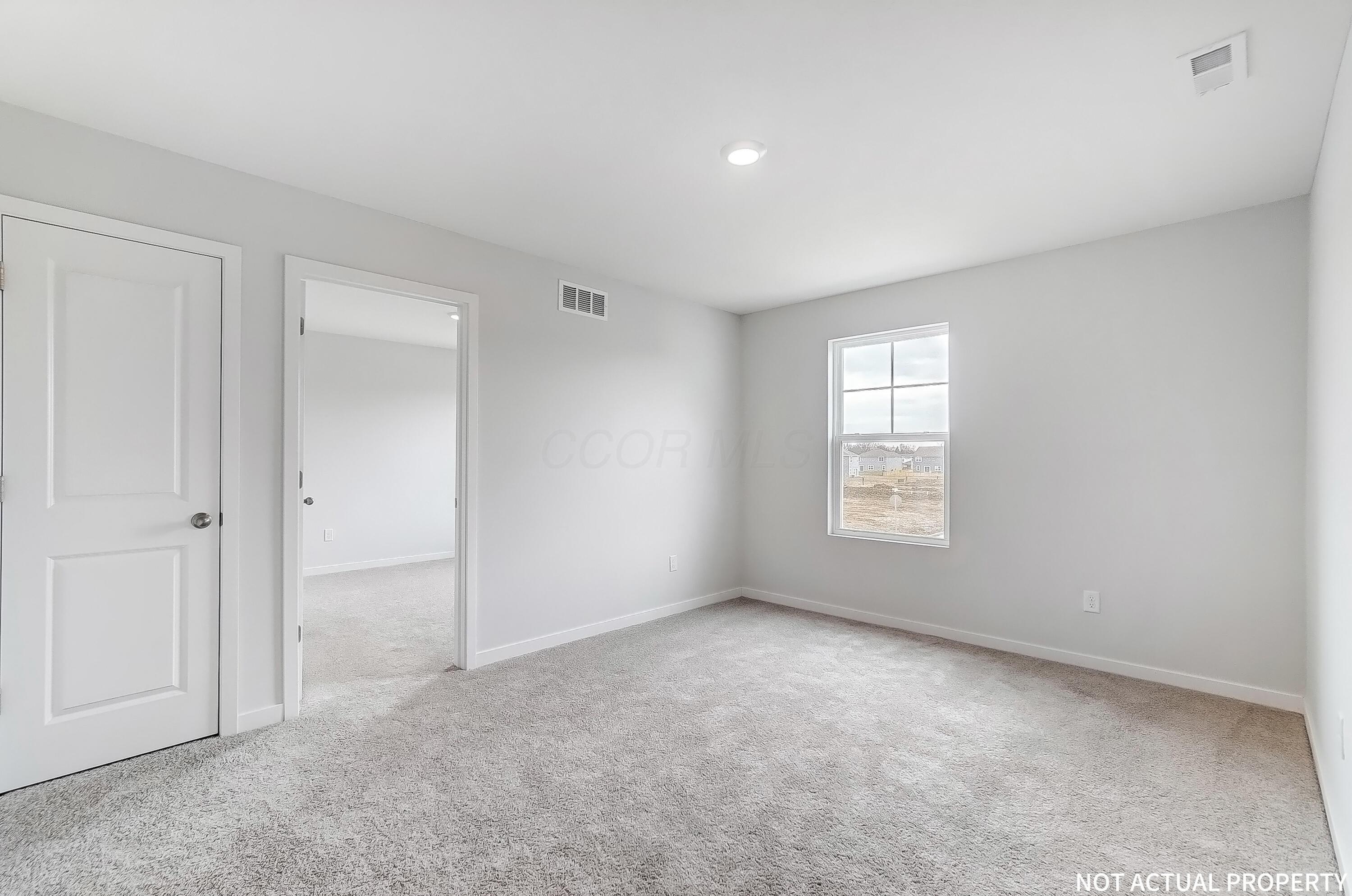 2245 Overlook Way Newark, OH 43055 - Photo 10 of 31 9 Undecorated Loft