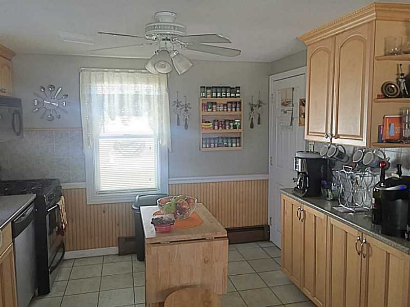 259 Aqueduct Road Cranston, RI 02910 - Photo 6 of 12 Kitchen.