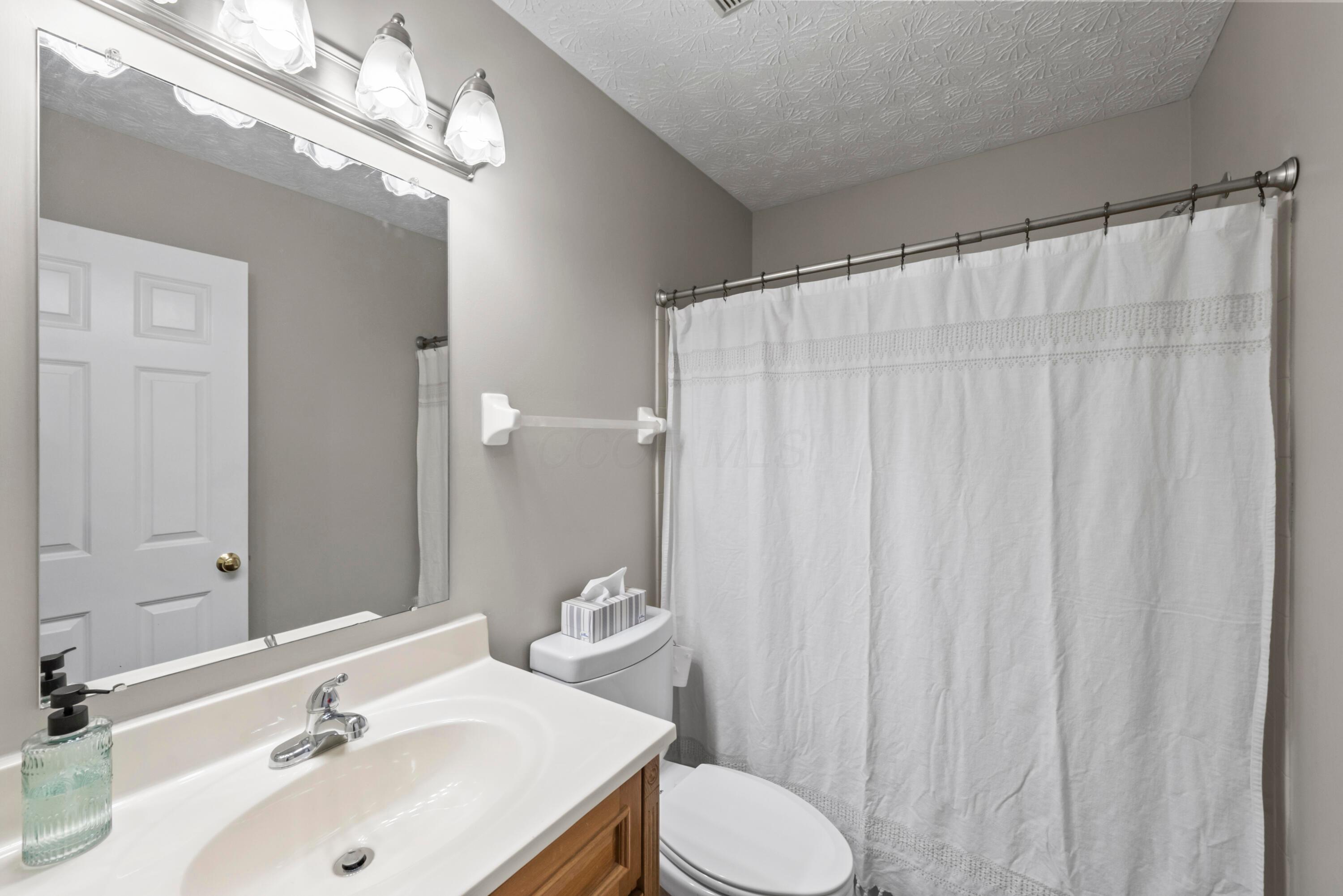 2605 Spring Grove Avenue Lancaster, OH 43130 - Photo 36 of 53 32-print-DSC05162