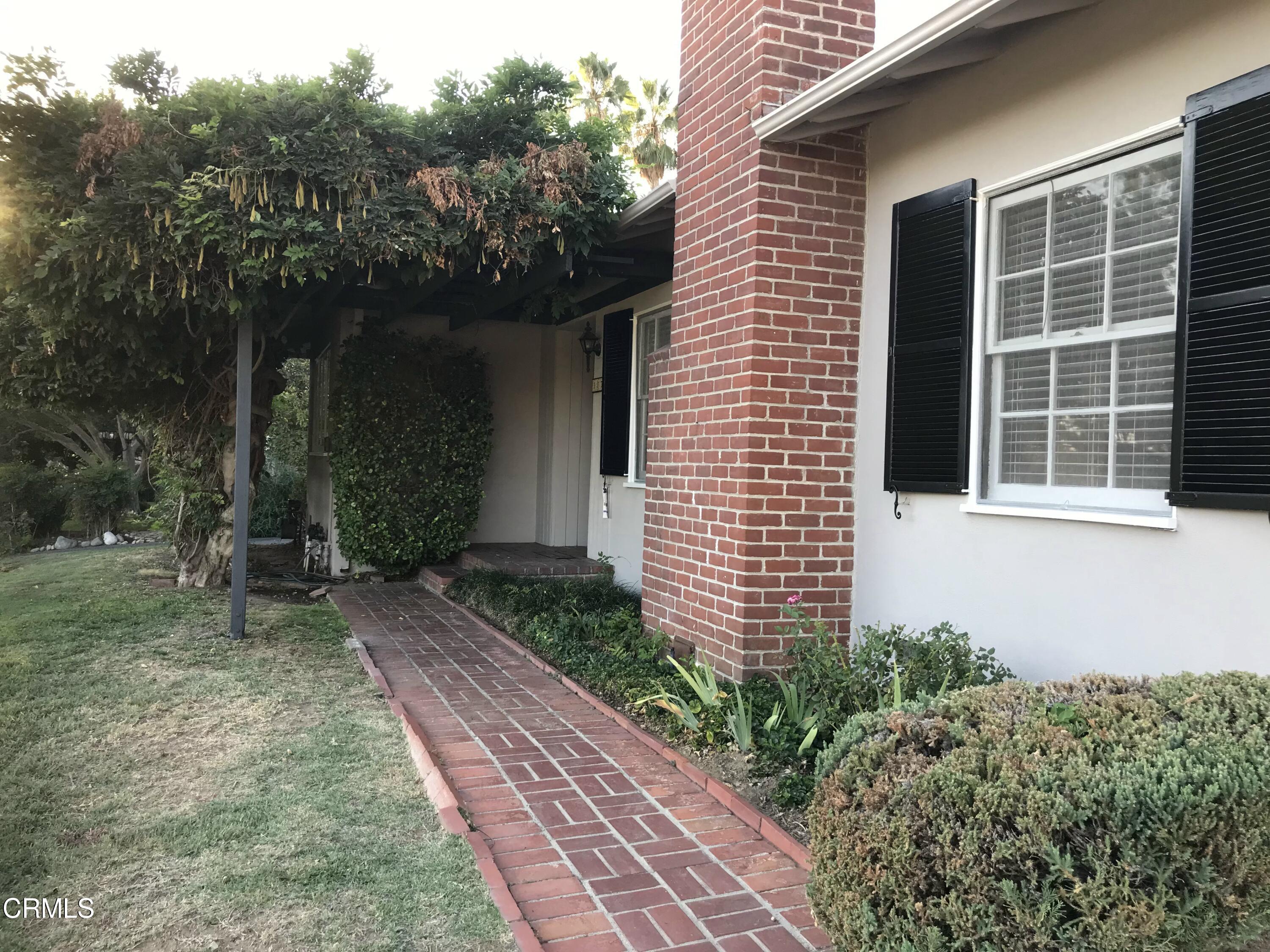 1177 Meadowbrook Road Altadena, CA 91001 - Photo 3 of 24 IMG_5020