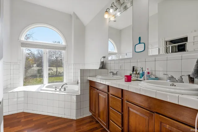 $494,900 | 5185 Sawgrass Lane, Leesburg, IN 46538