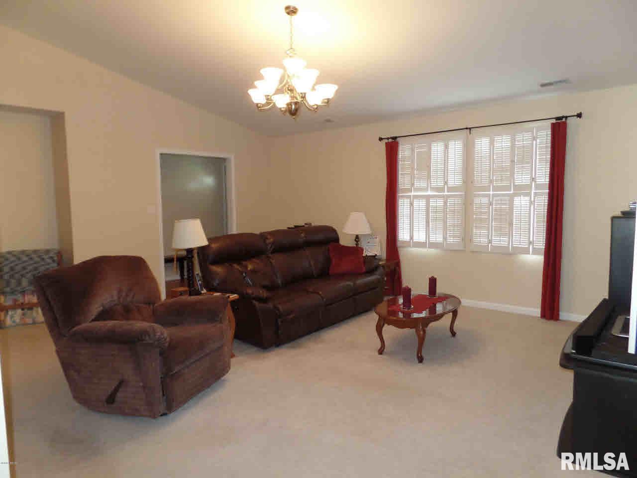 1604 Broeking Road Marion, IL 62959 - Photo 2 of 16
