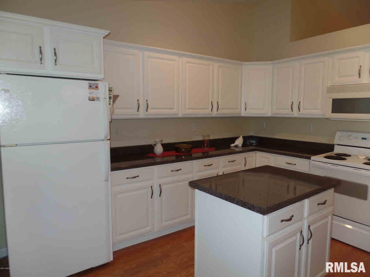 1604 Broeking Road Marion, IL 62959 - Photo 5 of 16
