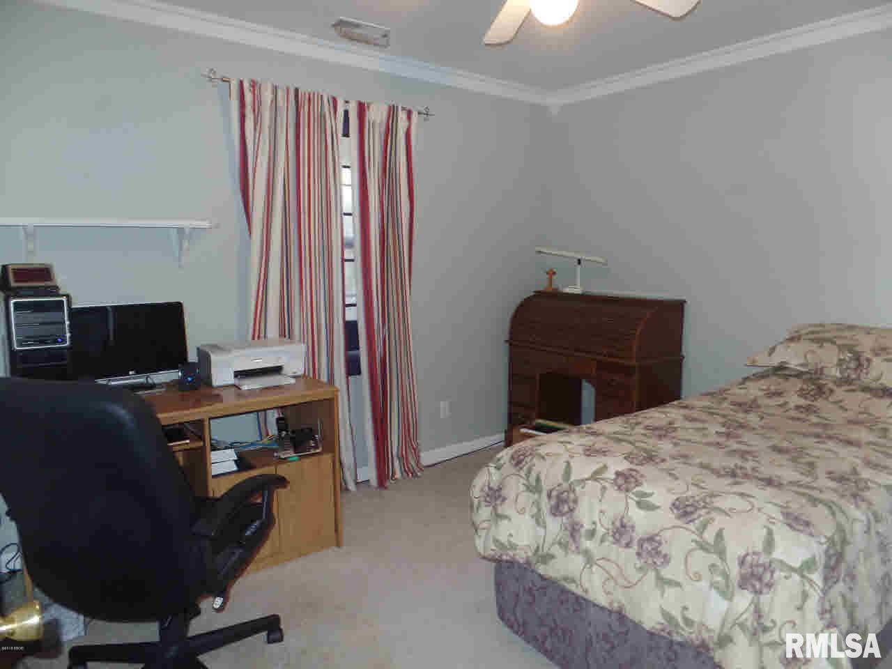 1604 Broeking Road Marion, IL 62959 - Photo 9 of 16