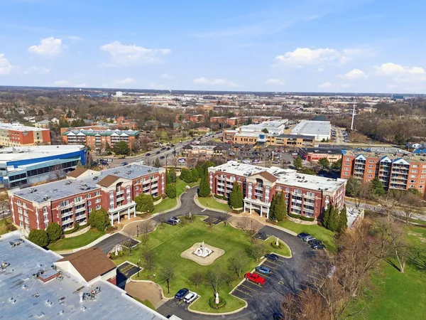 $309,900 | 7011 West Touhy Avenue, Unit 205, Niles, IL 60714