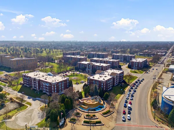 $309,900 | 7011 West Touhy Avenue, Unit 205, Niles, IL 60714