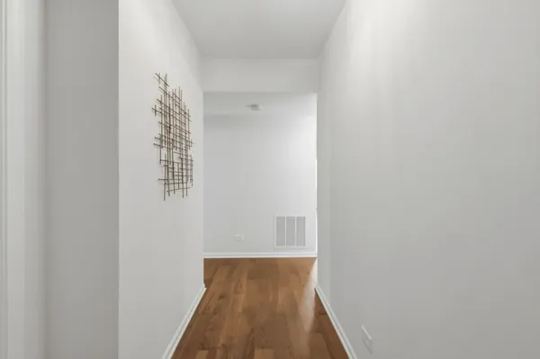 $309,900 | 7011 West Touhy Avenue, Unit 205, Niles, IL 60714