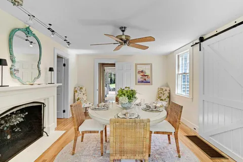 $2,150,000 | 17 Oakdale Drive, Edgartown, MA 02539