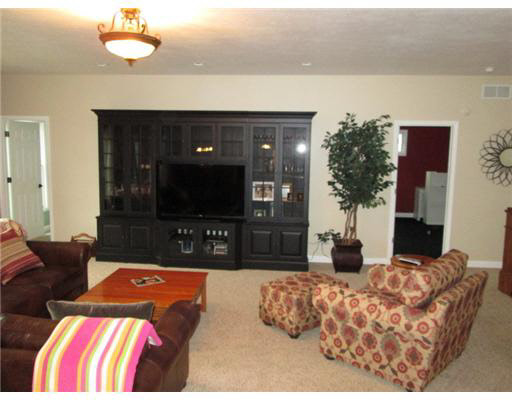 4701 North Iris Road Bremen, IN 46506 - Photo 7 of 15 Gallery Image 7