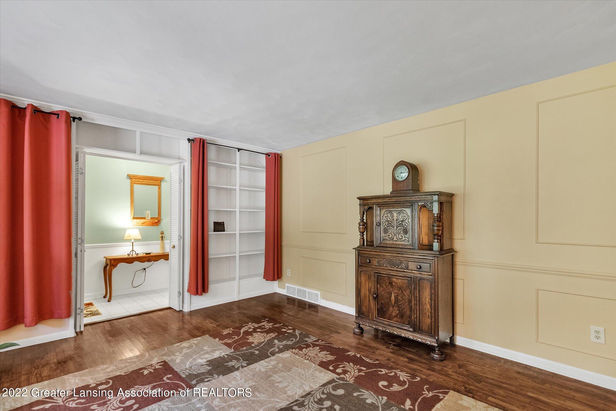6738 East Parks Road Ovid, MI 48866 - Photo 8 of 59 08-6783-E-Parks-Rd-WindowStill-Real-Esta