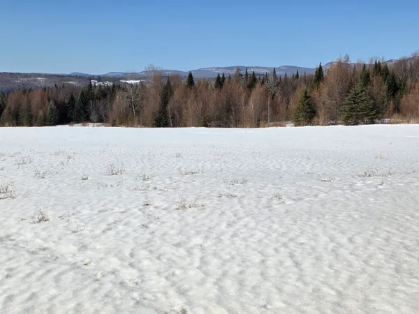 $495,000 | 254 Airport Road, Lyndon, VT 05851