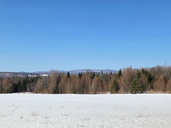 $495,000 | 254 Airport Road, Lyndon, VT 05851